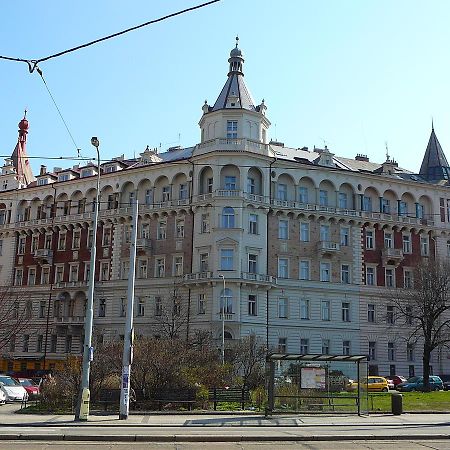 Leo Apartments Old Town Prag Exteriör bild