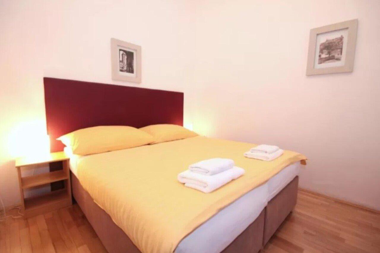 Leo Apartments Old Town Prag Rum bild