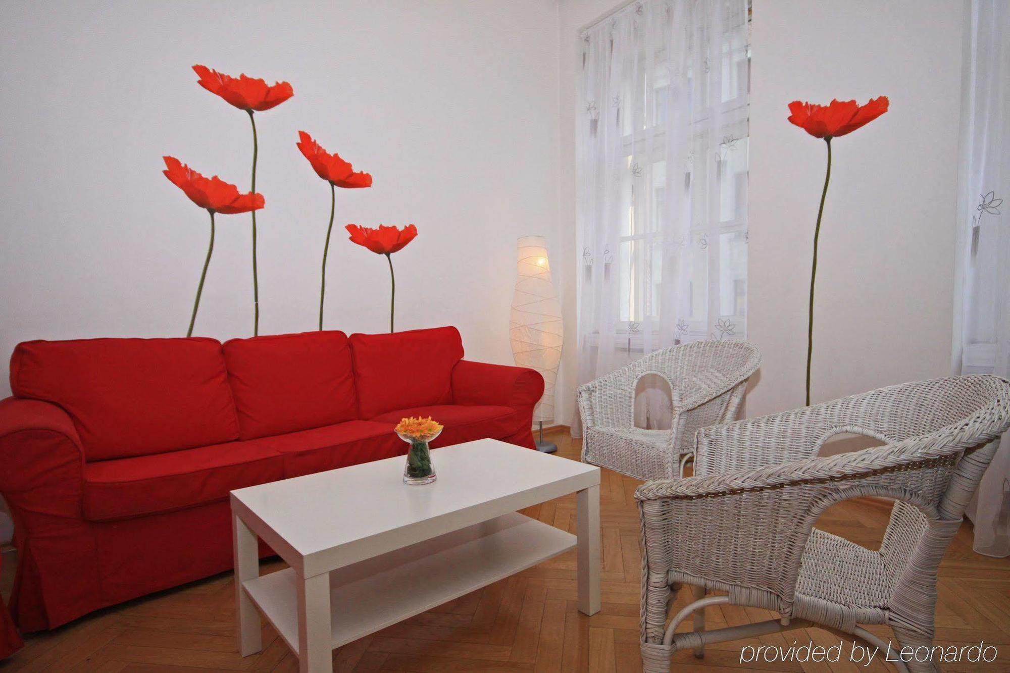 Leo Apartments Old Town Prag Exteriör bild